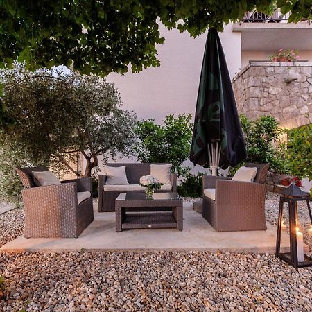 Bubi Apartments Малинска Экстерьер фото