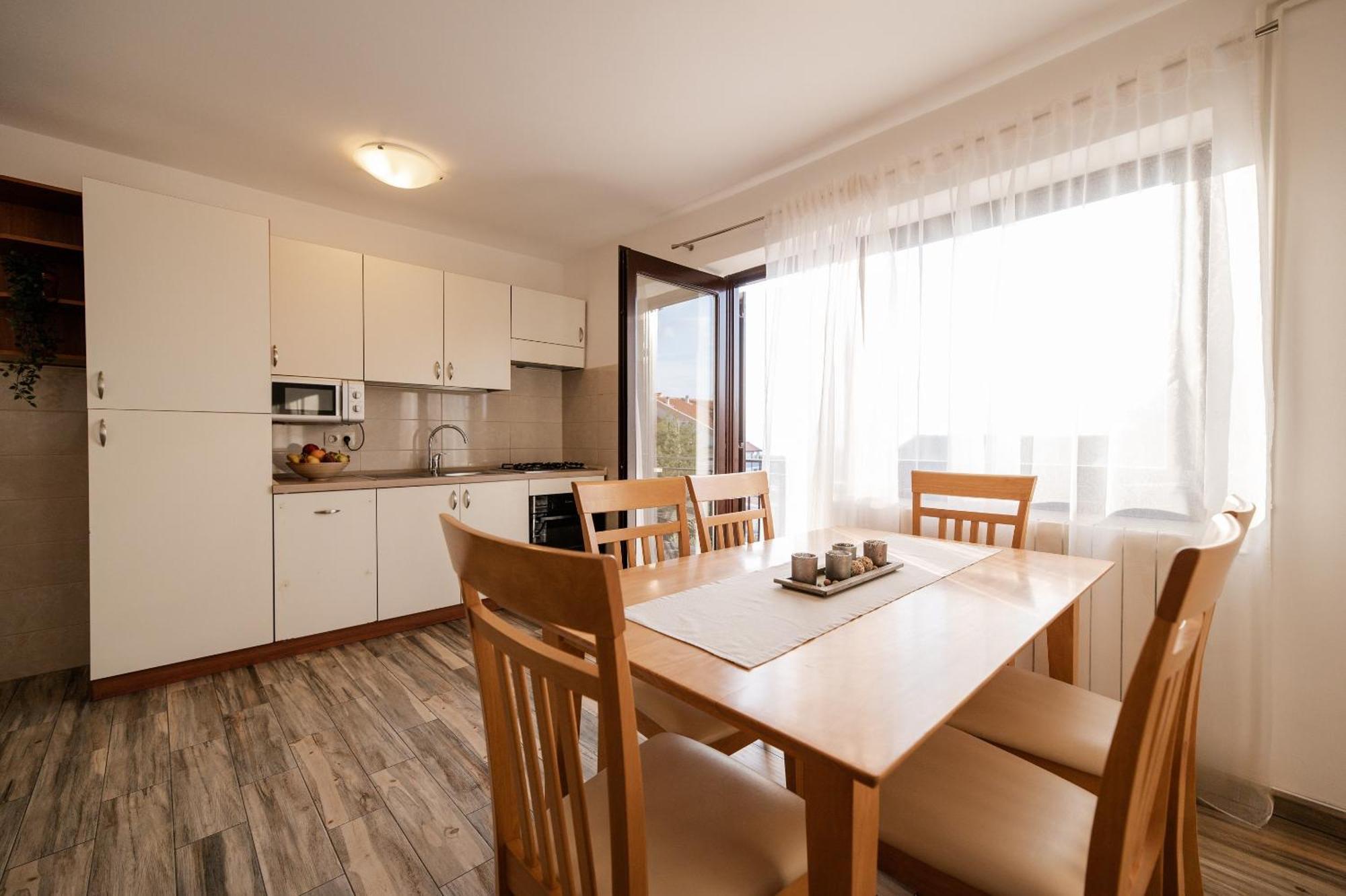 Bubi Apartments Малинска Экстерьер фото