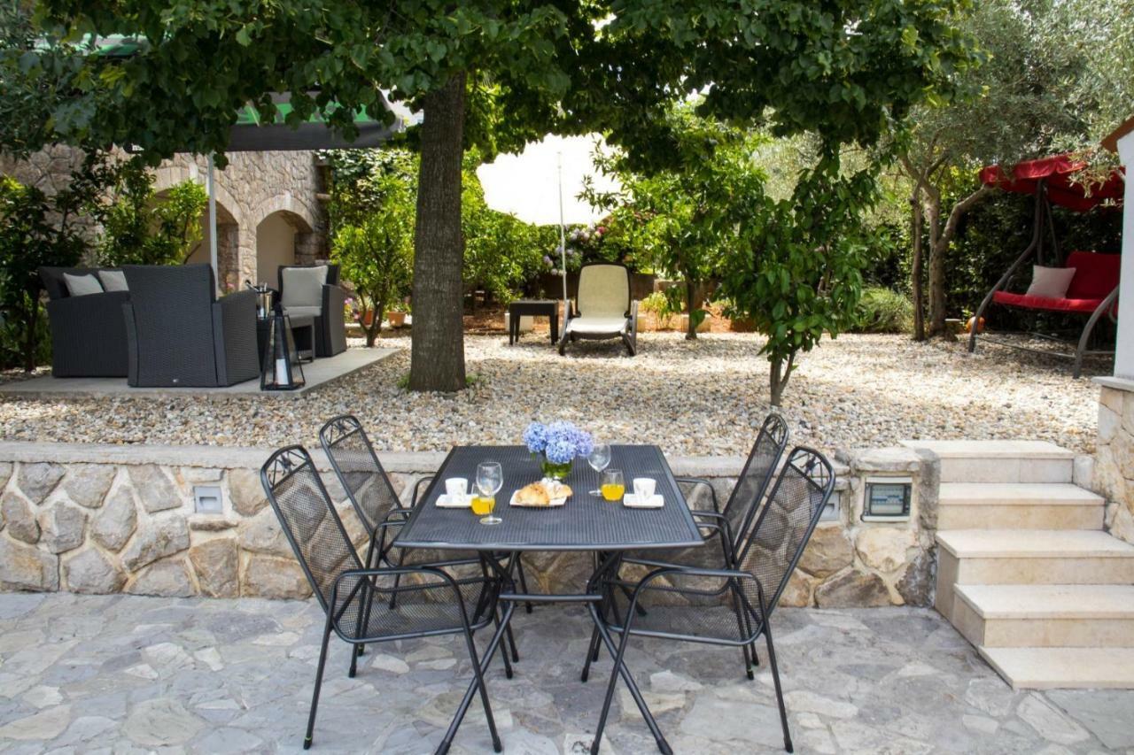 Bubi Apartments Малинска Экстерьер фото