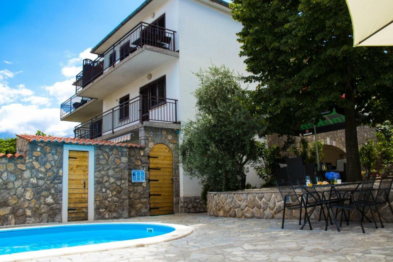 Bubi Apartments Малинска Экстерьер фото
